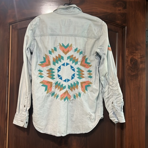 Rails Starburst Embroidered Button Down - Picture 6 of 10